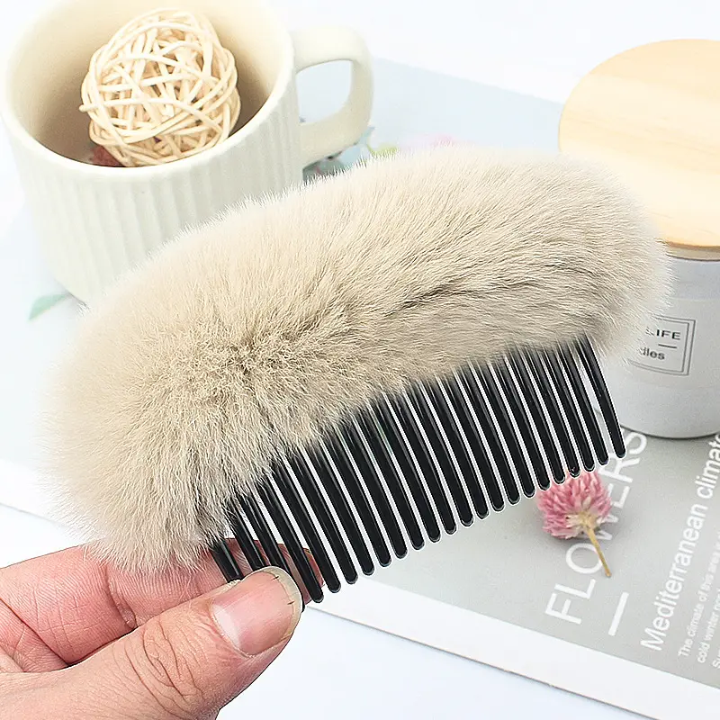 Faux Fur Hair Comb for Girls, Stylish Fashion Hairpin, Autumn Winter, Durable, 1 Pc - Image 3
