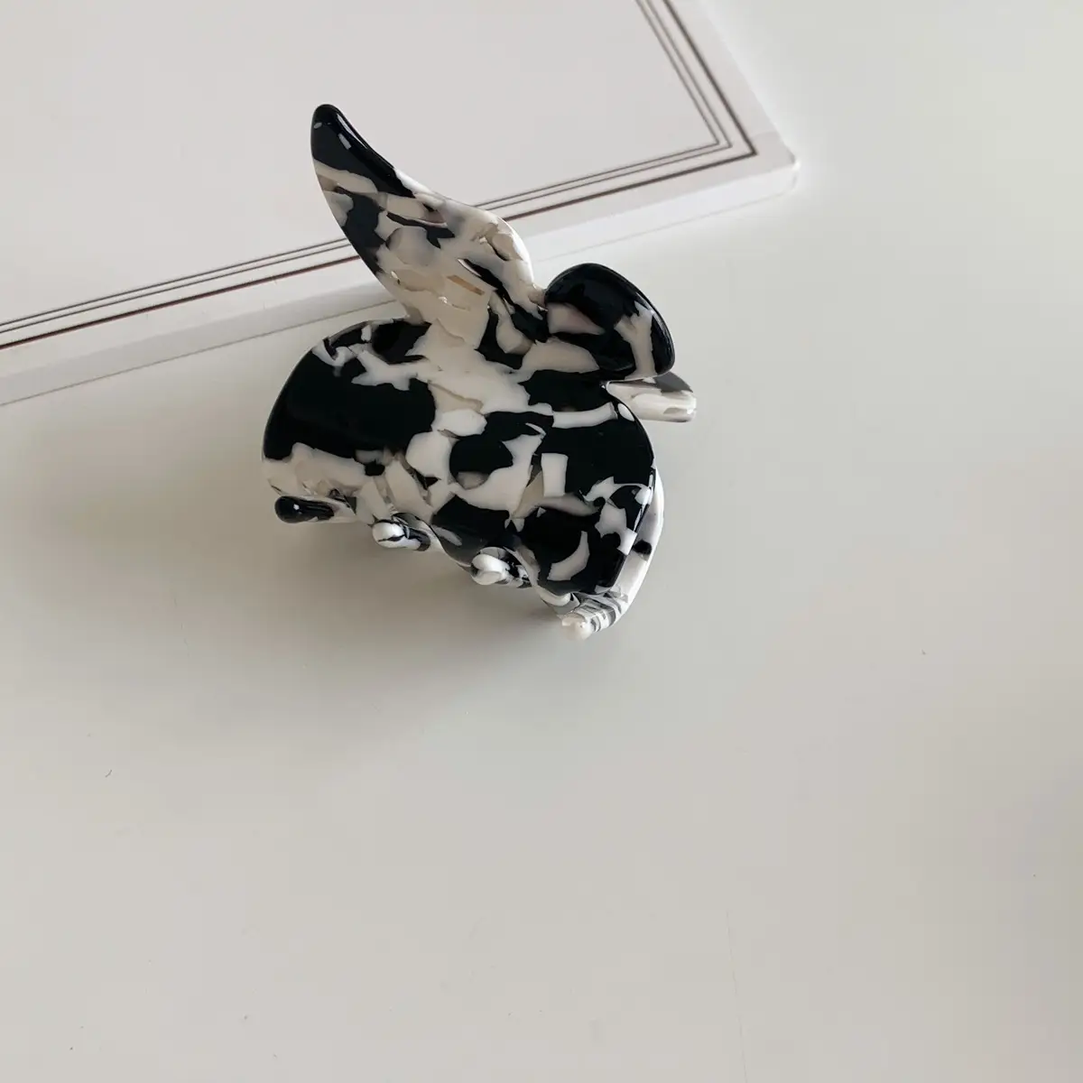 Acetic Acid Butterfly Hair Clip Women French Style Elegant Back - Image 5