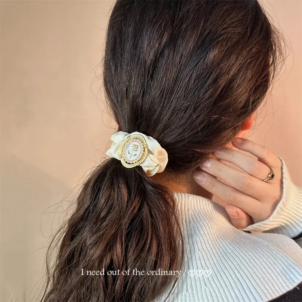 French Retro Hair Rope with Pearl & Bow Design - Image 4
