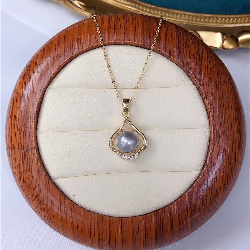 Pearl Pendant Necklace for Women with Simple Design - Image 10