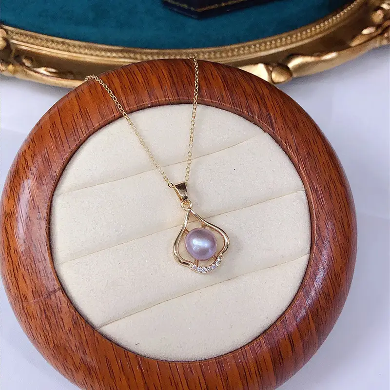Pearl Pendant Necklace for Women with Simple Design - Image 8