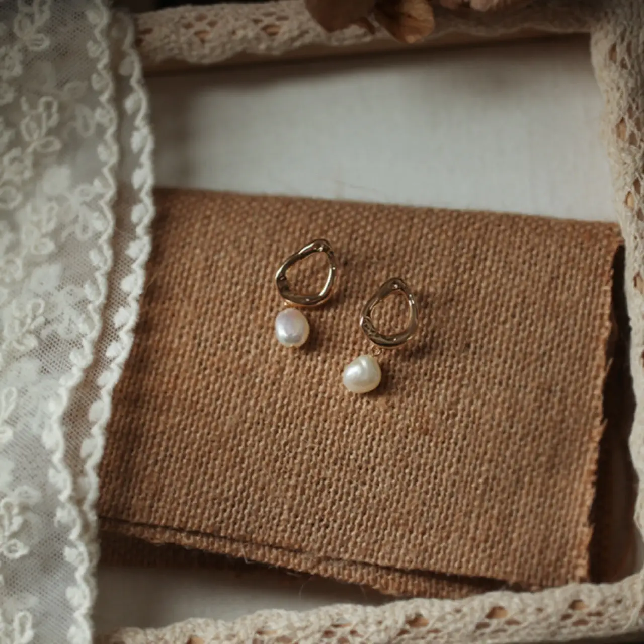 Natural Freshwater Pearl Earrings s925 Silver — feature 8