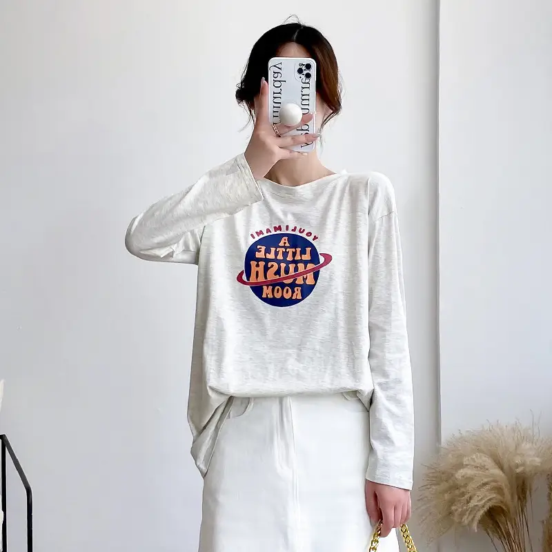Pregnant Women's Long Sleeve T-Shirt with "Happy New Mom" Design - Image 2