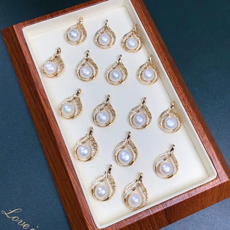 Freshwater Pearl Pendant Women's Gold Chain Jewelry - Image 7