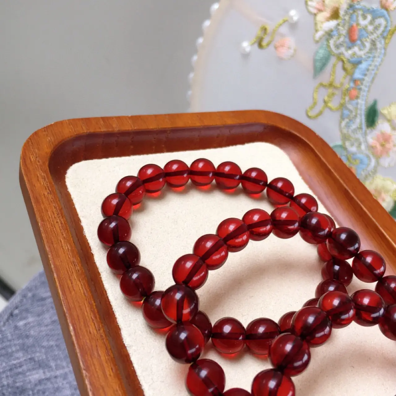 Natural Blood Amber Single Circle Bracelet 6-10mm - Image 4