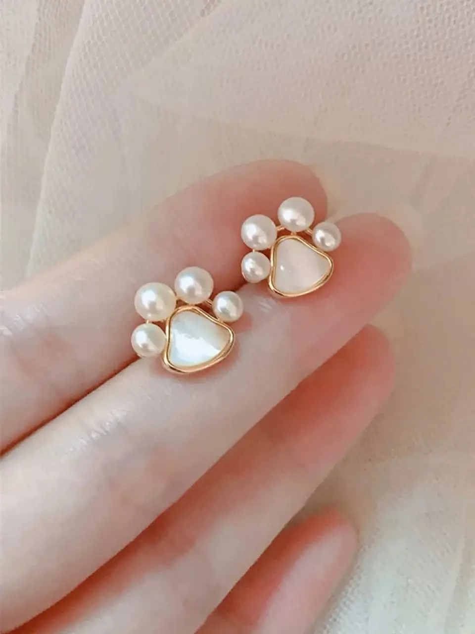 Cat Claw Pearl Earrings for Women 925 Silver — feature 2