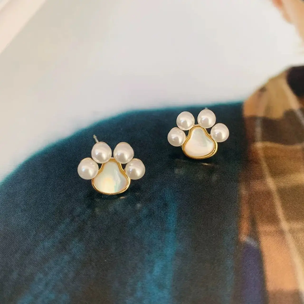 Cat Claw Pearl Earrings for Women 925 Silver — feature 6