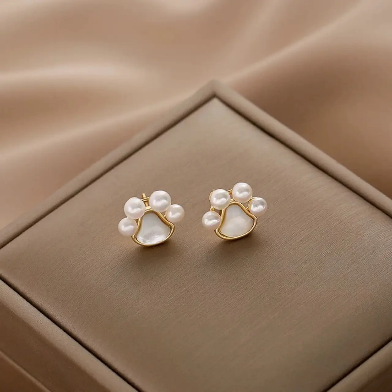 Cat Claw Pearl Earrings for Women 925 Silver — feature 8