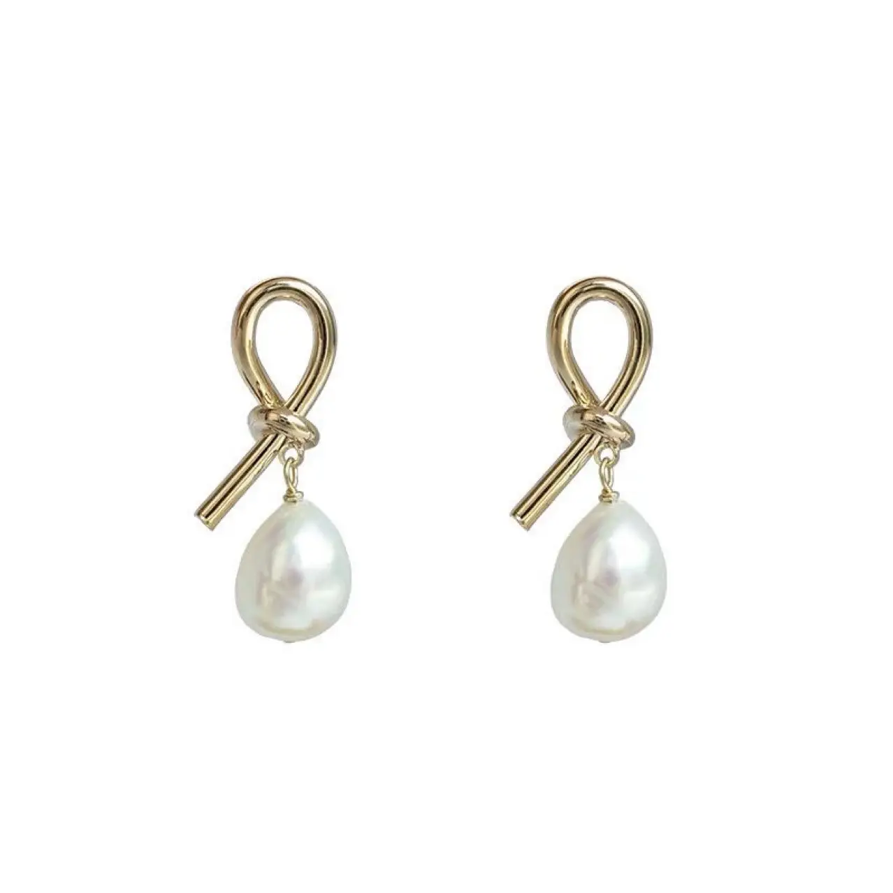 Freshwater Pearl Earrings for Women with Emerald Hydrangea Design — feature 10