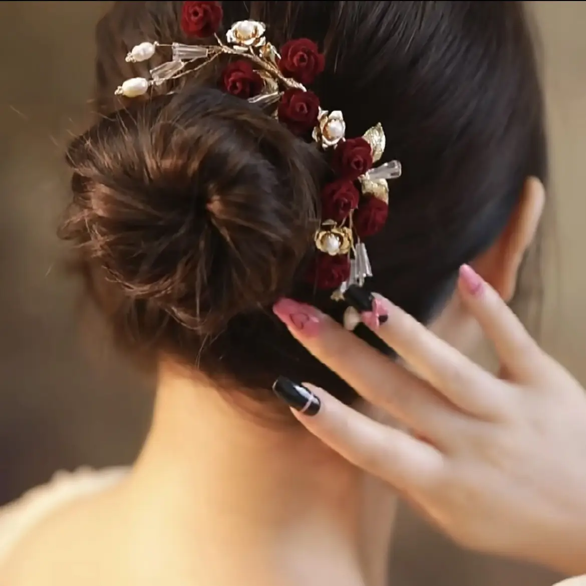 Vintage Red Rose Hairpin with Gold Leaf Design - Image 6
