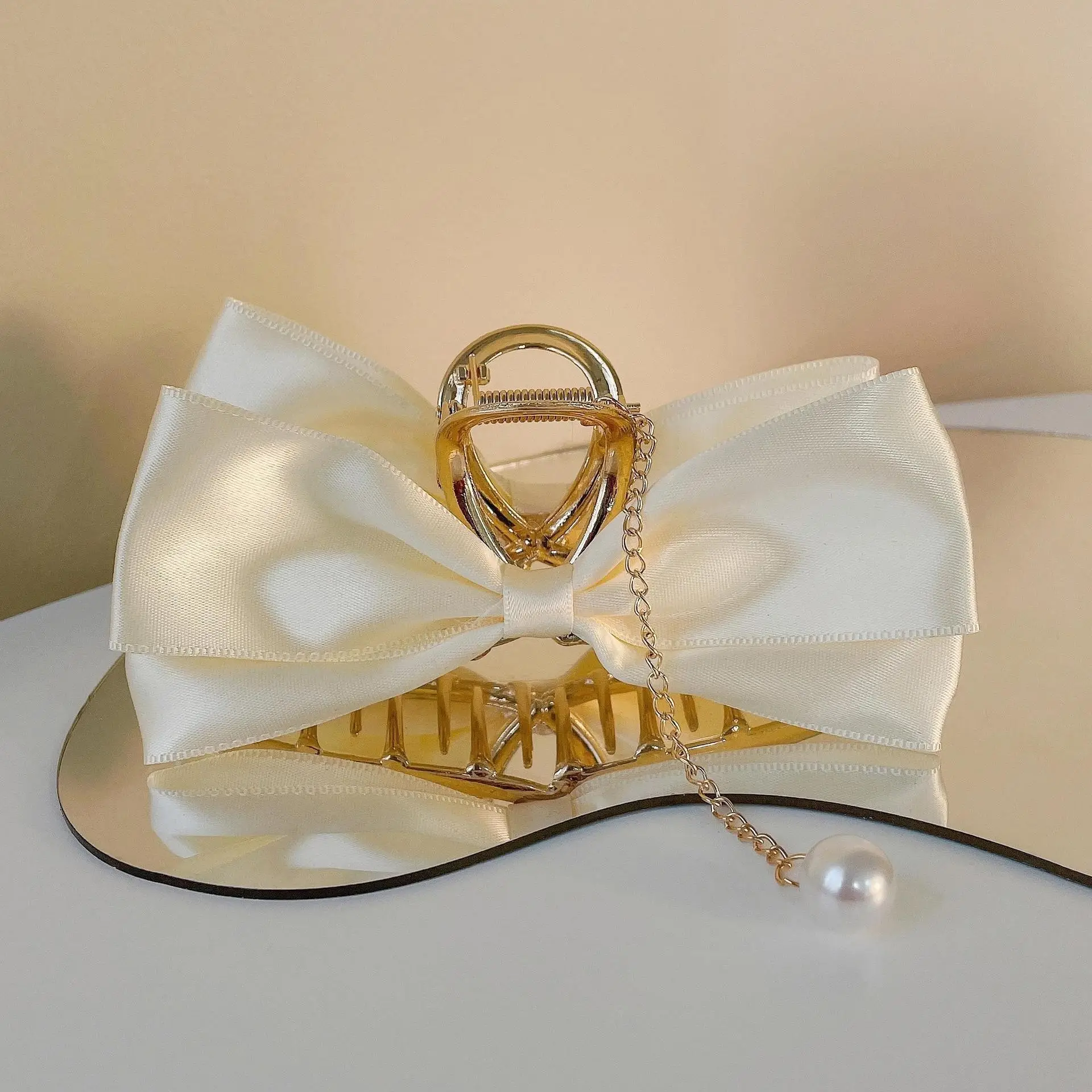 Elegant Metal Clip Pearl Hairpin Back for Women - Image 27
