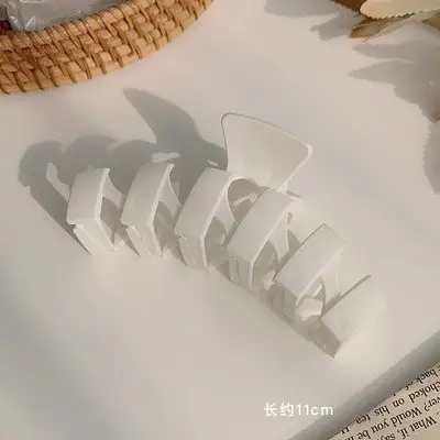 Elegant Metal Clip Pearl Hairpin Back for Women - Image 74