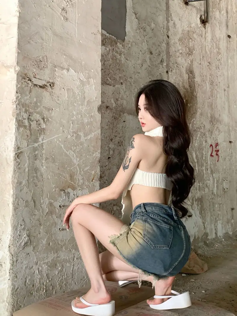 Women's Knitted Sleeveless Turtleneck Vest & Shorts Set — feature 10