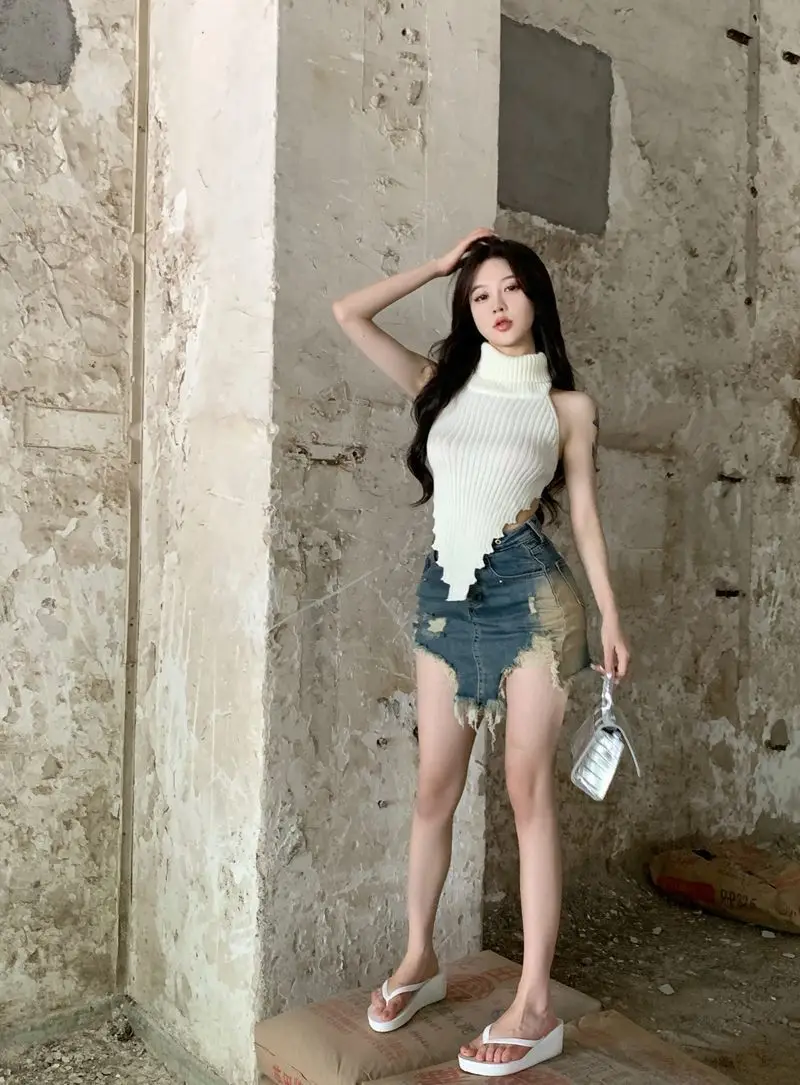 Women's Knitted Sleeveless Turtleneck Vest & Shorts Set — feature 6