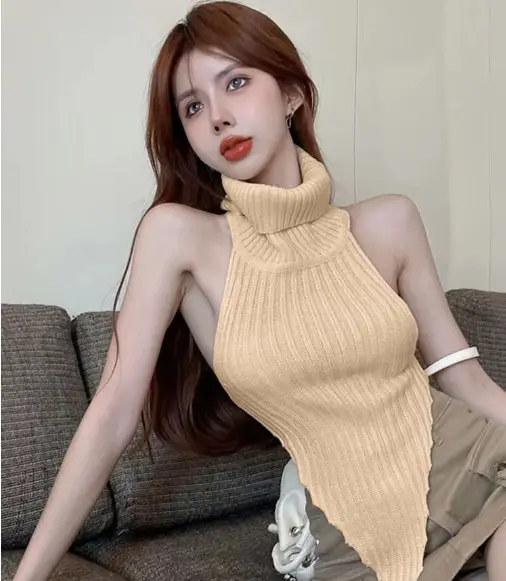 Women's Knitted Sleeveless Turtleneck Vest & Shorts Set - Image 3