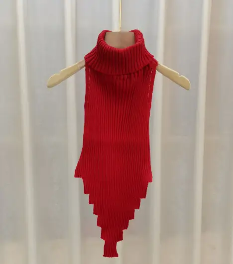 Women's Knitted Sleeveless Turtleneck Vest & Shorts Set - Image 4