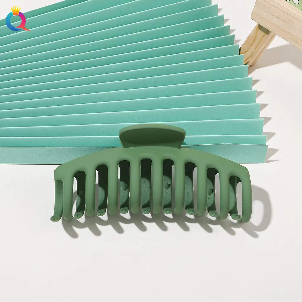 Green Shark Clip Hair Accessory for Women - Image 10