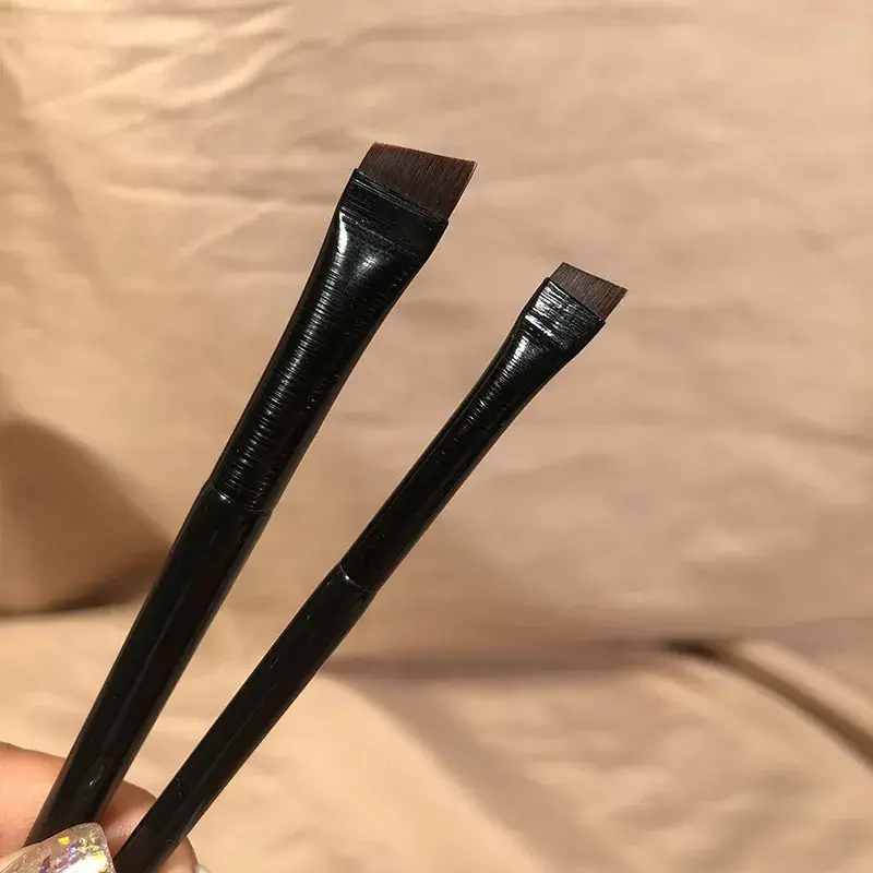 Ultra-Thin Fine Silkworm Eyeliner Brush Black - Image 3