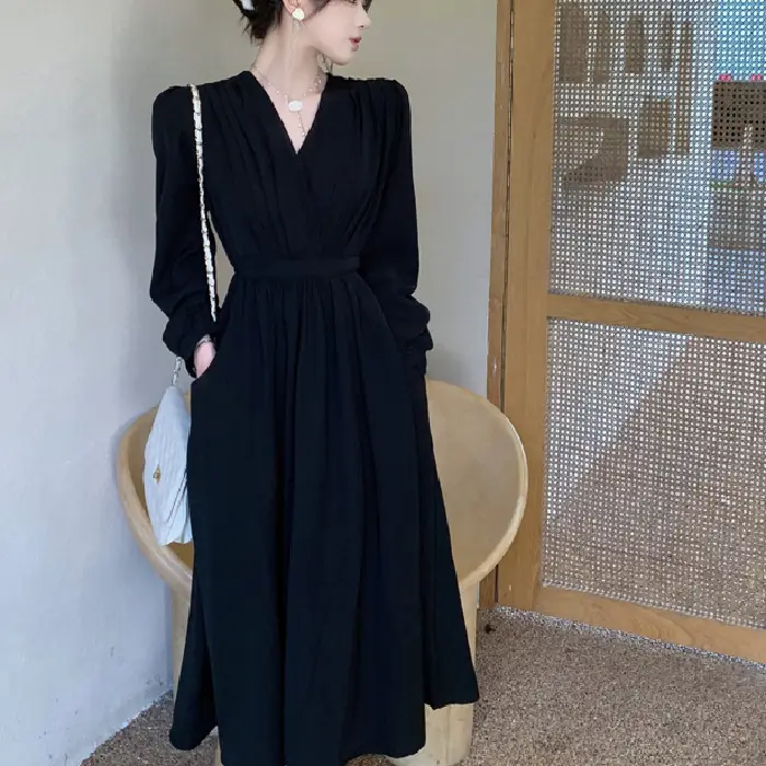 Black V-Neck Fat Girl Dress 2025 - Image 4