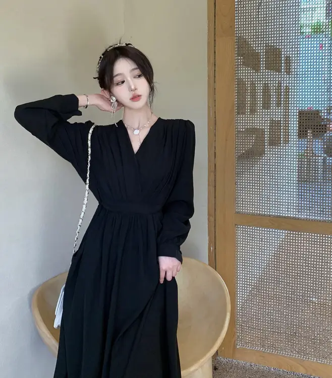 Black V-Neck Fat Girl Dress 2025 — feature 16