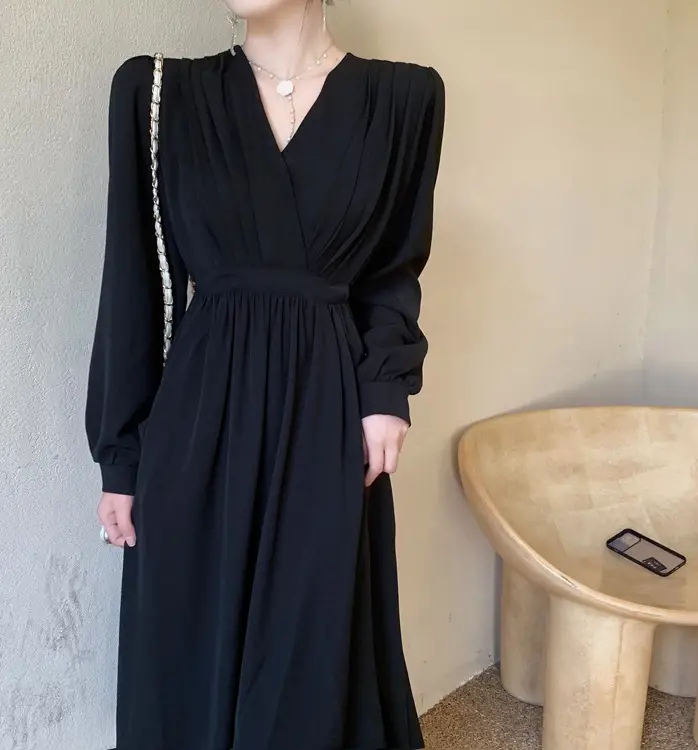 Black V-Neck Fat Girl Dress 2025 — feature 23