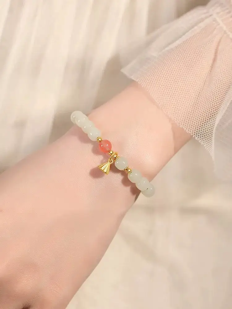 Guan Yu Jade Bracelet with Salt Pearl Pendant — feature 23