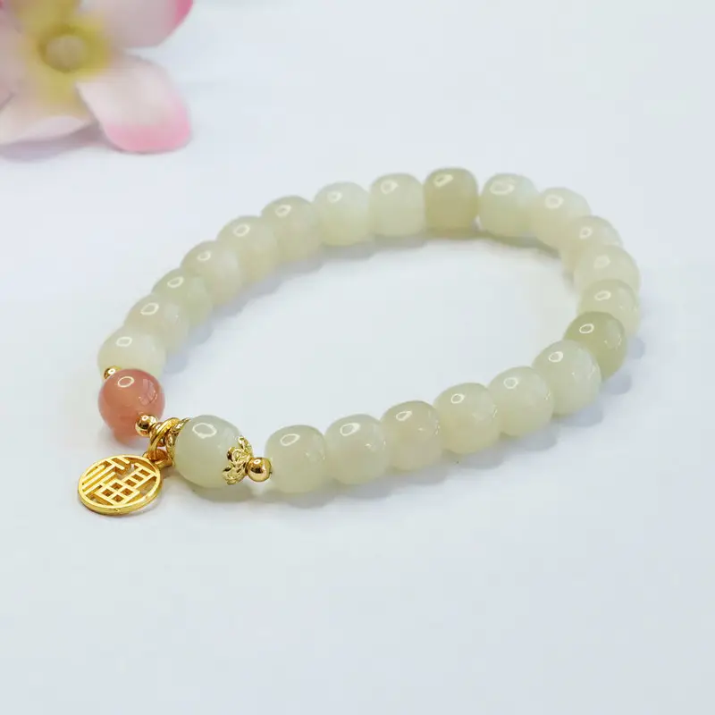 Guan Yu Jade Bracelet with Salt Pearl Pendant — feature 9