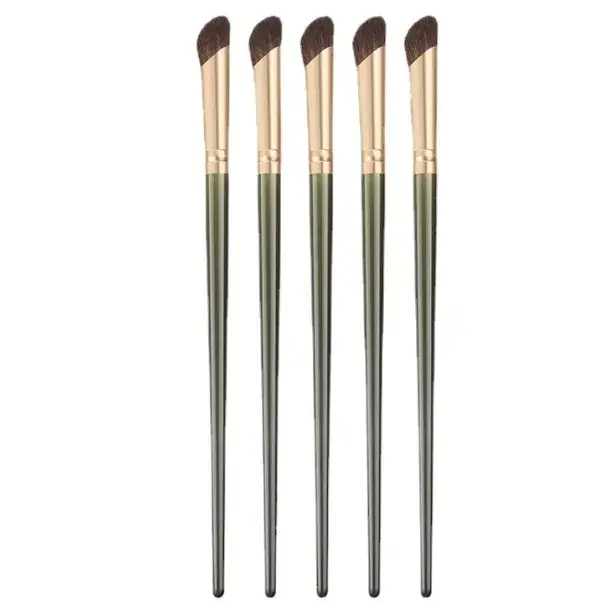 Nose Silhouette Brush with Gold Handle - Image 4