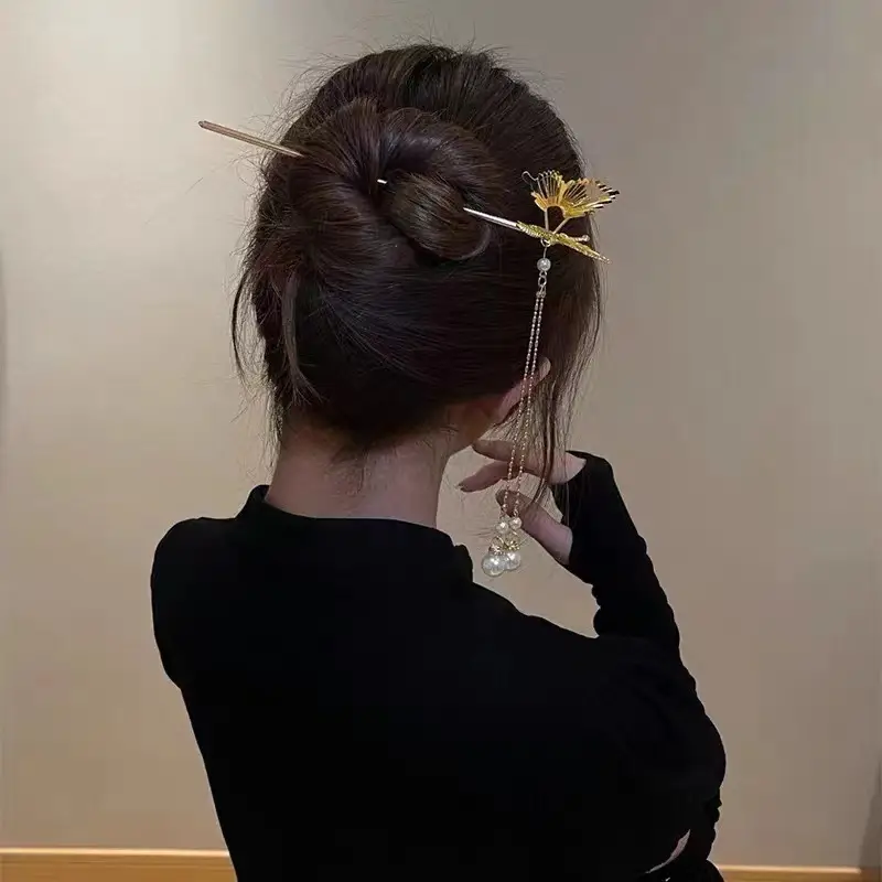Antique Pearl Tassel Hairpin for Women - Image 4