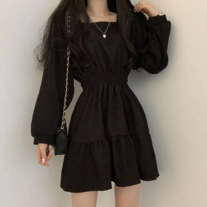 Black Square Collar Slim Pleated Dress for Girls — feature 2