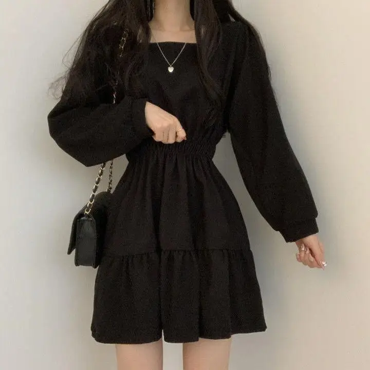 Black Square Collar Slim Pleated Dress for Girls — feature 3
