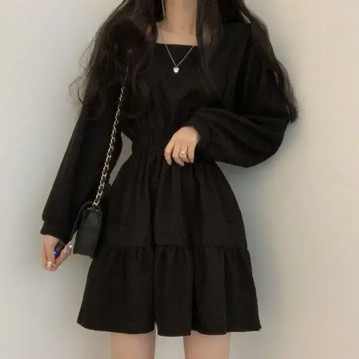 Black Square Collar Slim Pleated Dress for Girls - Image 3