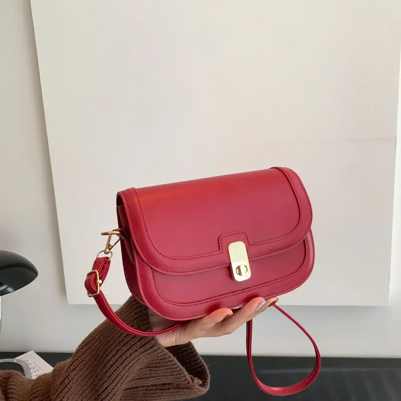 Red Retro Textured Women's Shoulder Bag 2026 - Image 3