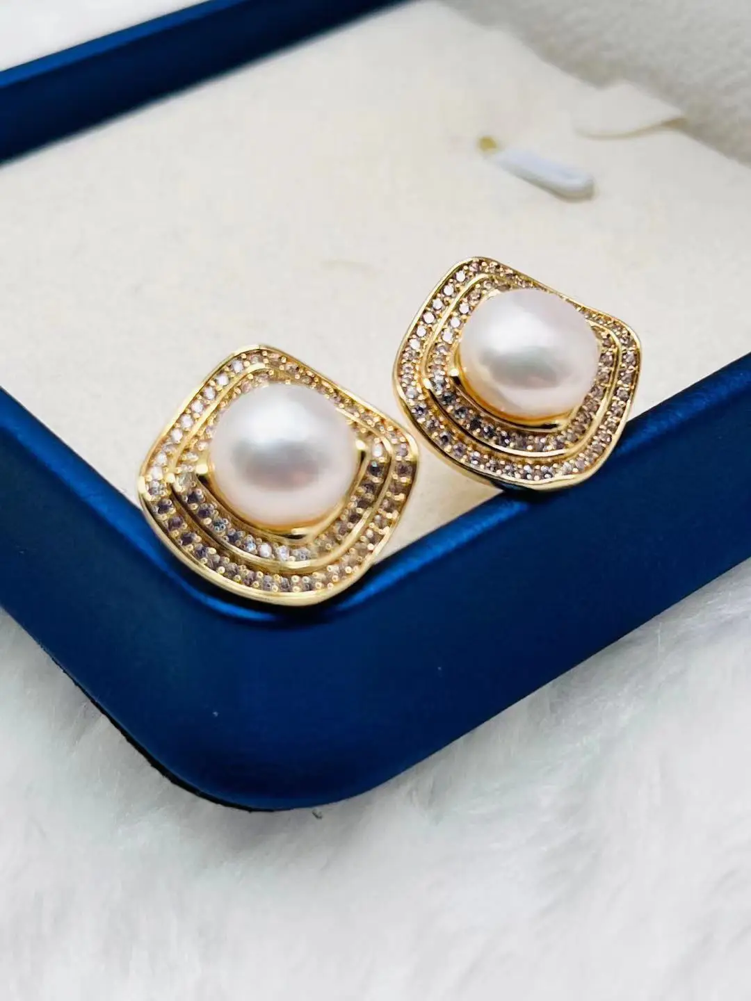 Natural Pearl Stud Earrings 8-9mm High Quality Wholesale