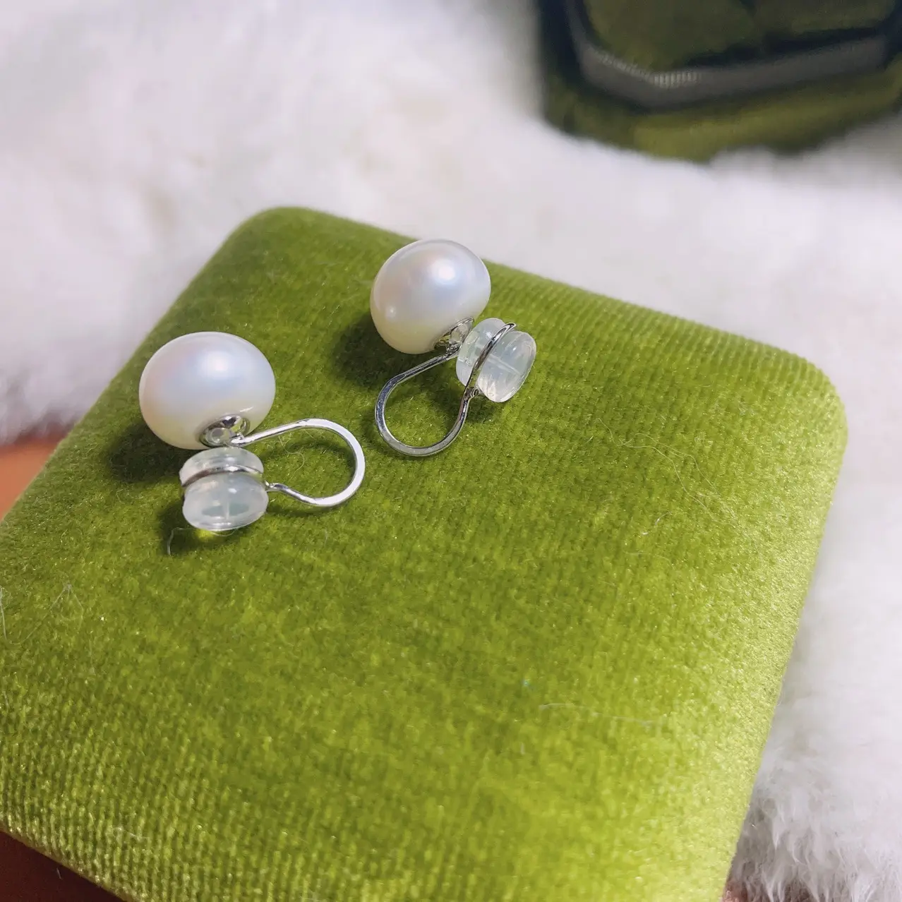 Retro Hong Kong Style Pearl Earrings for Women