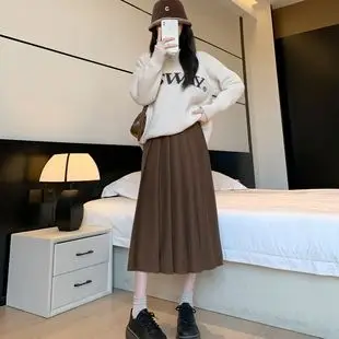 Irregular High Waist Pleated Skirt Women's Beige — feature 5
