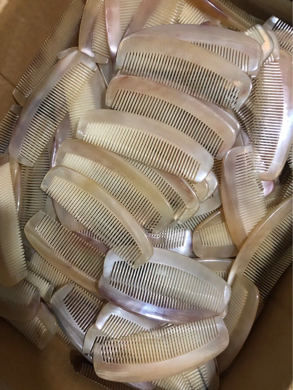 Horn Comb for Hair Styling and Massage — feature 6
