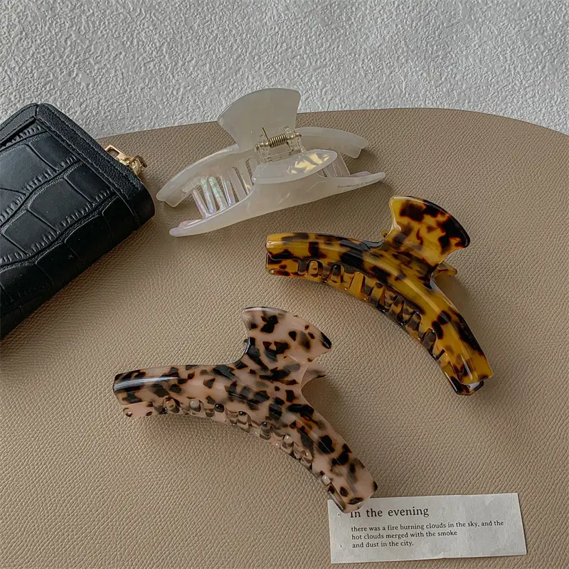 Leopard Print Curved Hair Clips for Girls - Image 9