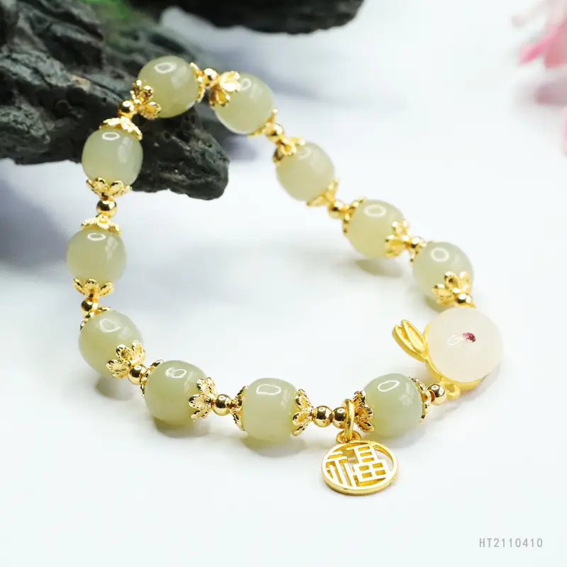 Rabbit Fortune Pendant Bracelet with Jade Beads Gold Plated — feature 11