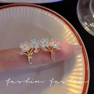 Women Round Blue Crystal Earrings 2025 Trendy β feature 1