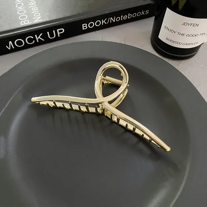 Extra Large Metal Hair Clip for Women Autumn Winter - Image 4