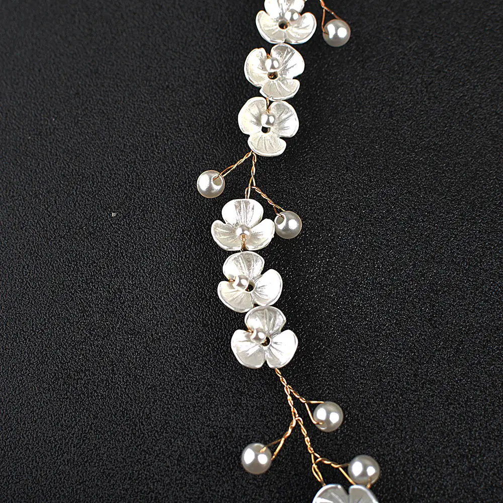 Pearl Three-Petal Bridal Headpiece Necklace — feature 5