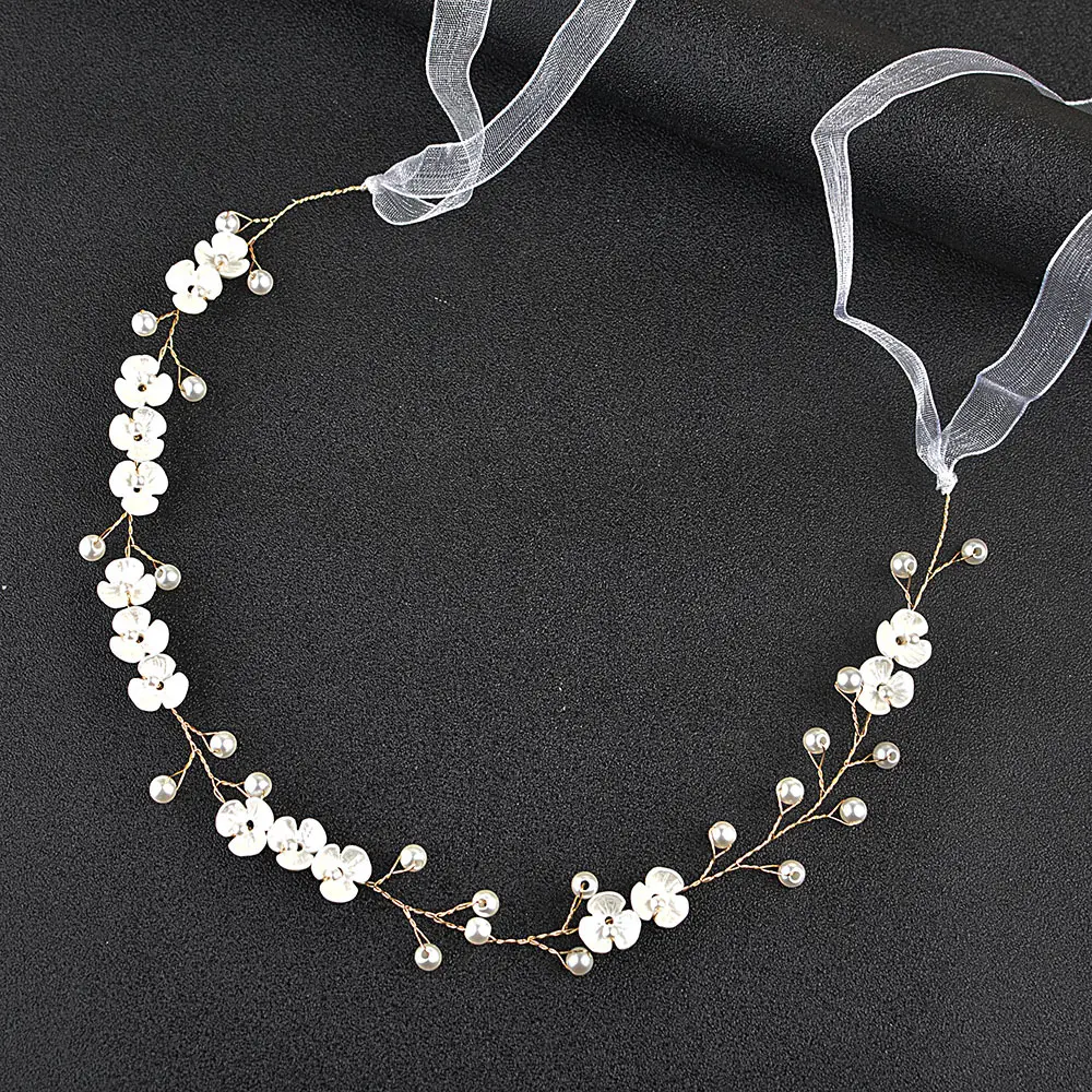 Pearl Three-Petal Bridal Headpiece Necklace — feature 7