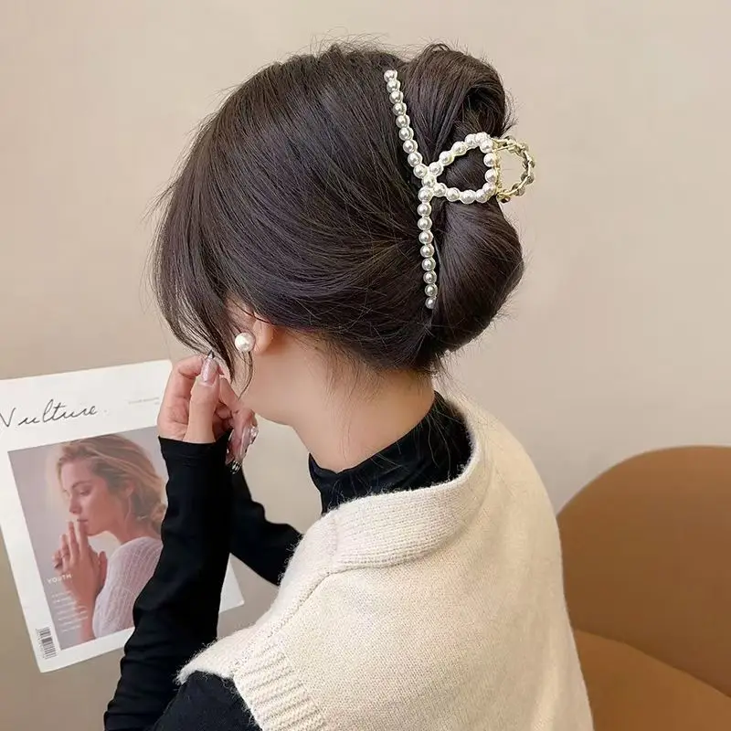 Classic Hot Summer Large Elegant Alloy Clip Female Pearl Diamond Shark Clip Back Head Hair Clip — feature 4