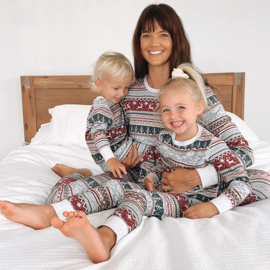2022 Christmas Family Pajamas Set Red Green Patterned - Image 5