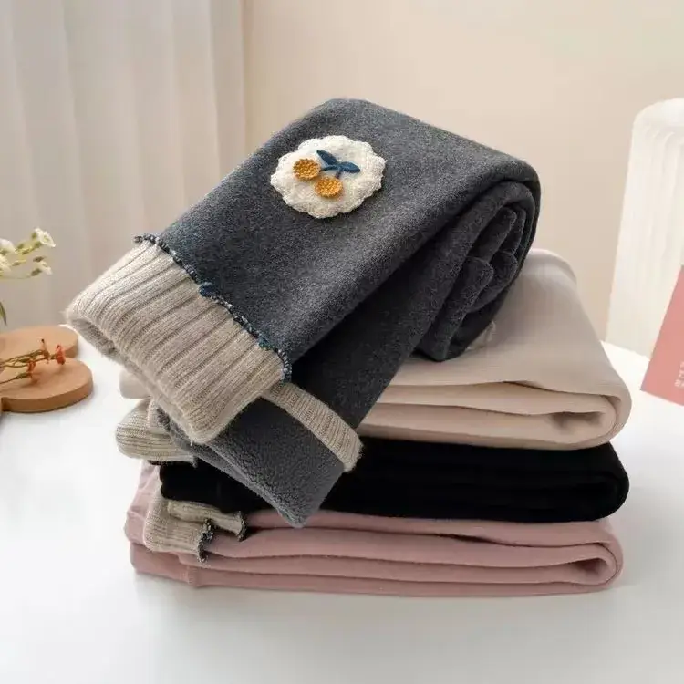Girls' fleece-lined Leggings Children's Autumn and Winter Thickened One-piece Velvet Outer Wearing Western Style Baby Girls' Winter Warm Pants