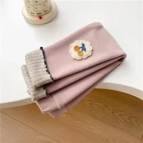 Girls' fleece-lined Leggings Children's Autumn and Winter Thickened One-piece Velvet Outer Wearing Western Style Baby Girls' Winter Warm Pants