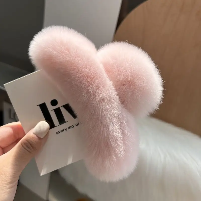 Plush Hair Grab Clip for Large Head - Image 2