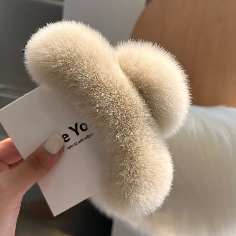 Plush Hair Grab Clip for Large Head - Image 5