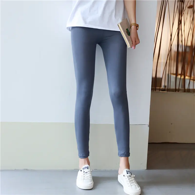 Women's Black Long Sleeve Crewneck Top for Winter - Image 19